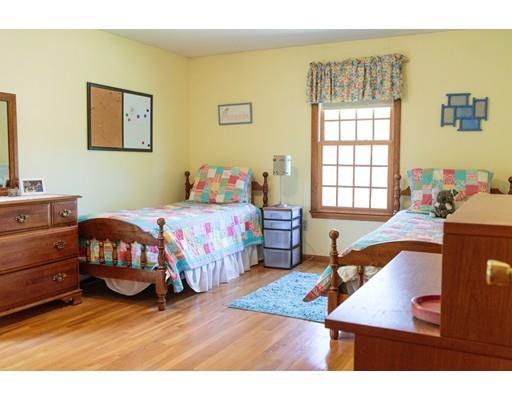 4 Oriole Ln, Walpole, MA 02081 photo 8