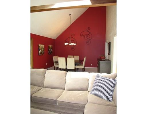 19 Daisy Dr, Walpole, MA 02081 photo 12