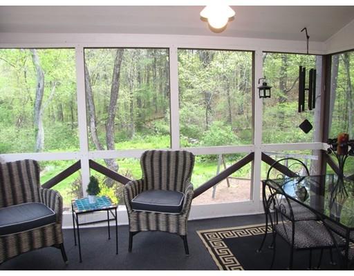 19 Daisy Dr, Walpole, MA 02081 photo 10