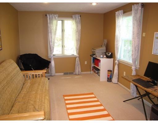 19 Daisy Dr, Walpole, MA 02081 photo 16