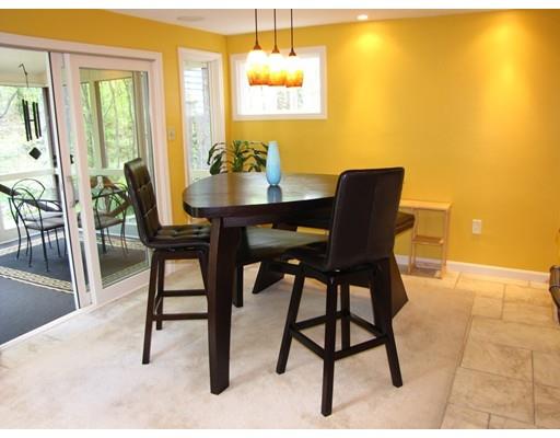 19 Daisy Dr, Walpole, MA 02081 photo 8