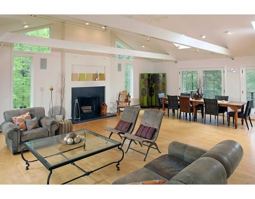 225 Ward St, Hingham, MA 02043 photo 8