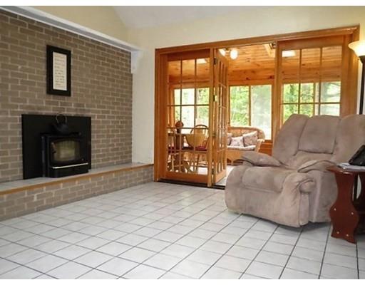 703 Maple Rd, Longmeadow, MA 01106 photo 6