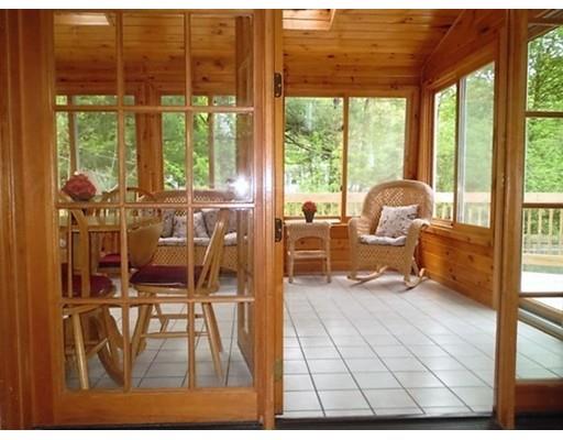 703 Maple Rd, Longmeadow, MA 01106 photo 3