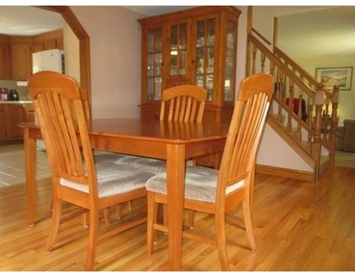 703 Maple Rd, Longmeadow, MA 01106 photo 9