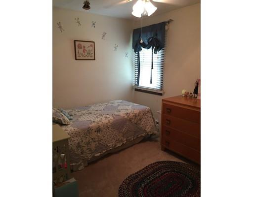 22 Sterling Dr, Easthampton, MA 01027 photo 8