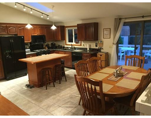 22 Sterling Dr, Easthampton, MA 01027 photo 4
