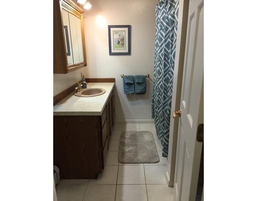 22 Sterling Dr, Easthampton, MA 01027 photo 10