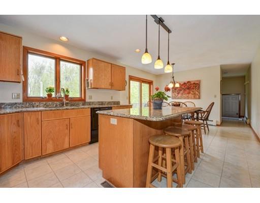 11 Overlook Dr, Sutton, MA 01590 photo 10