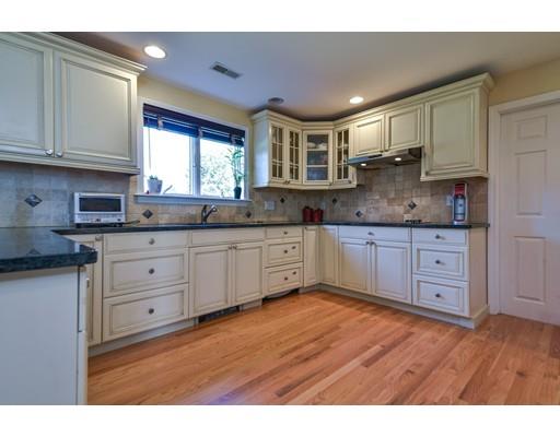 8 Langdon Rd, Natick, MA 01760 photo 4