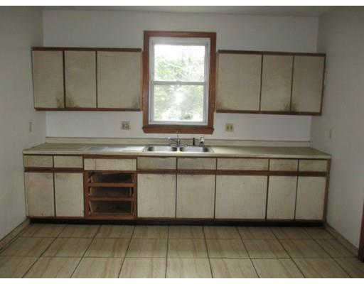 10 Merrick Ave, Springfield, MA 01109 photo 11
