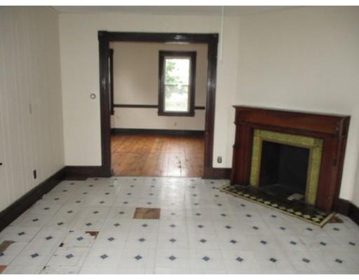 10 Merrick Ave, Springfield, MA 01109 photo 4