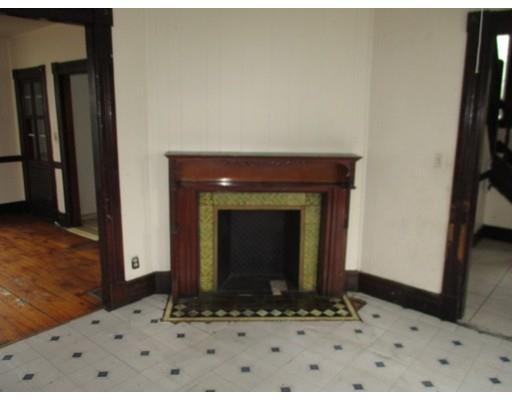 10 Merrick Ave, Springfield, MA 01109 photo 5
