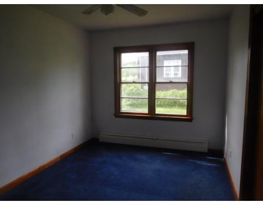 5 Ferguson St, Chicopee, MA 01020 photo 8