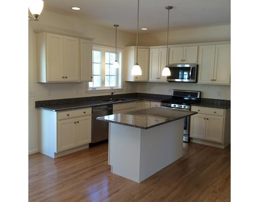 2 Saddlebrook Ln, Plainville, MA 02762 photo 2