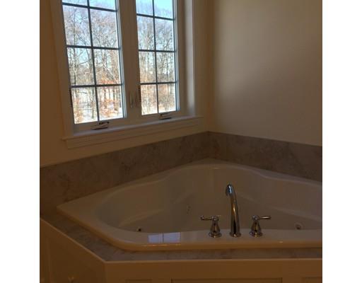 2 Saddlebrook Ln, Plainville, MA 02762 photo 8