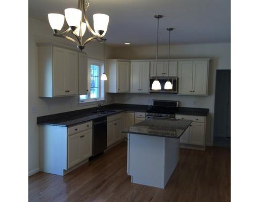 2 Saddlebrook Ln, Plainville, MA 02762 photo 4
