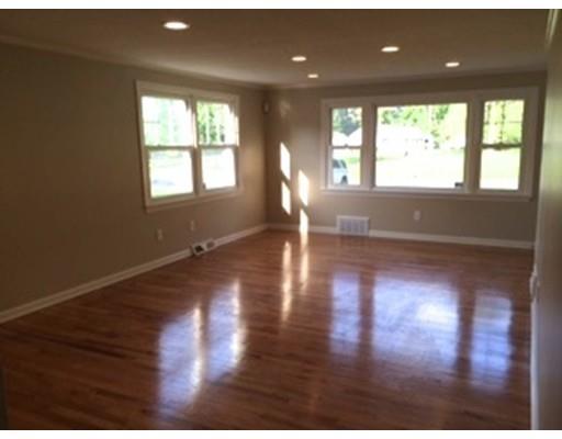 46 Clearbrook Dr, Springfield, MA 01118 photo 6
