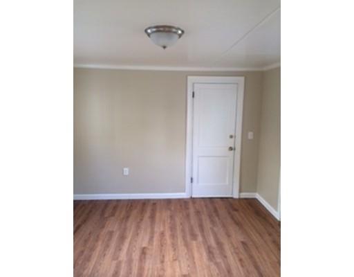 46 Clearbrook Dr, Springfield, MA 01118 photo 9