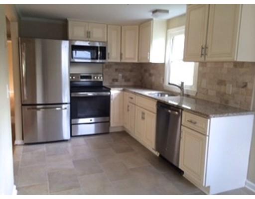 46 Clearbrook Dr, Springfield, MA 01118 photo 3