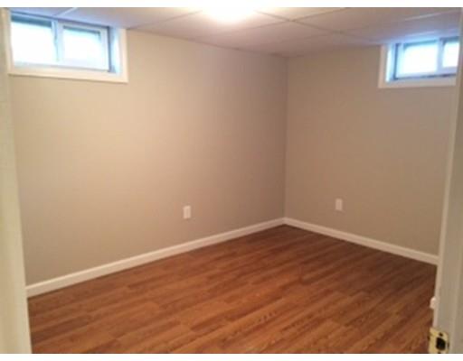 46 Clearbrook Dr, Springfield, MA 01118 photo 11