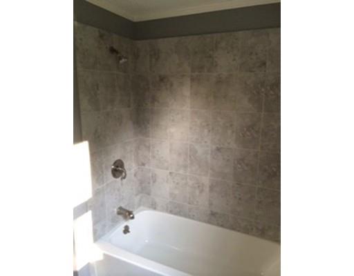 46 Clearbrook Dr, Springfield, MA 01118 photo 5