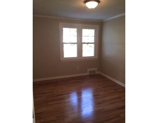 46 Clearbrook Dr, Springfield, MA 01118 photo 8