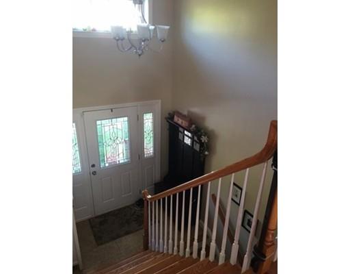 16 Lamond Ln, Fall River, MA 02720 photo 3