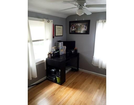 114 Abbott St, Springfield, MA 01118 photo 16
