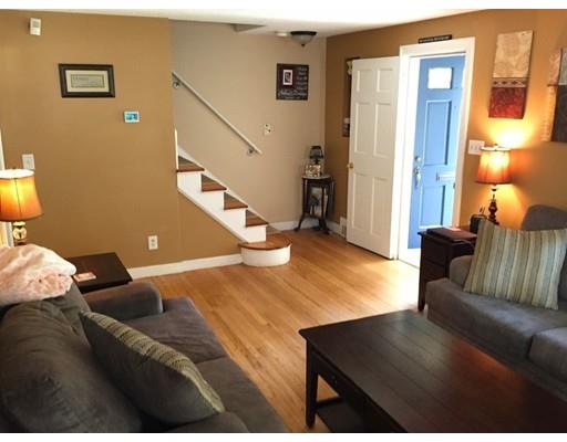 114 Abbott St, Springfield, MA 01118 photo 9