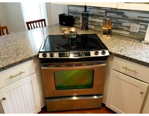 114 Abbott St, Springfield, MA 01118 photo 5