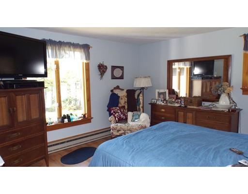 752 W Main St, Plainfield, MA 01070 photo 10