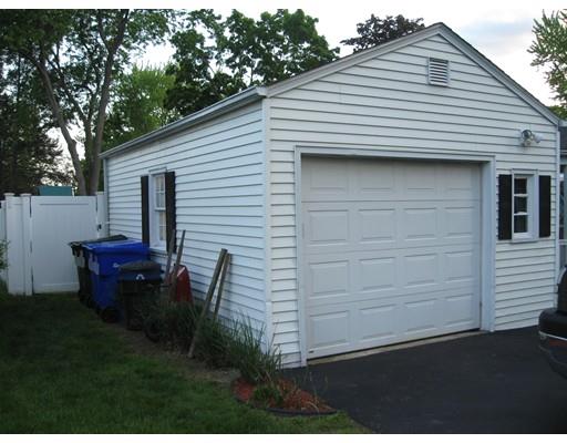 5 Endicott St, Springfield, MA 01118 photo 6