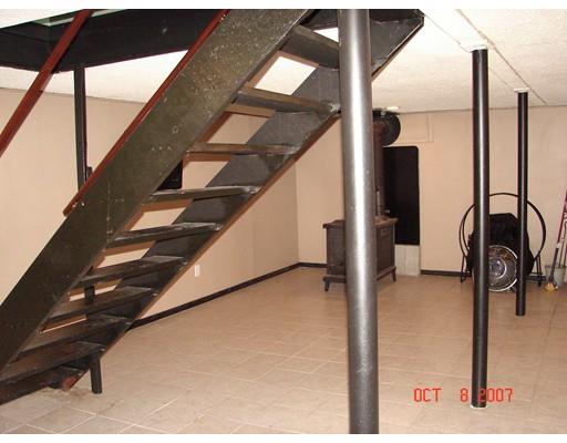335 Hermitage Dr, Springfield, MA 01129 photo 12