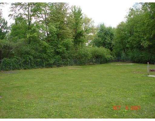 335 Hermitage Dr, Springfield, MA 01129 photo 2