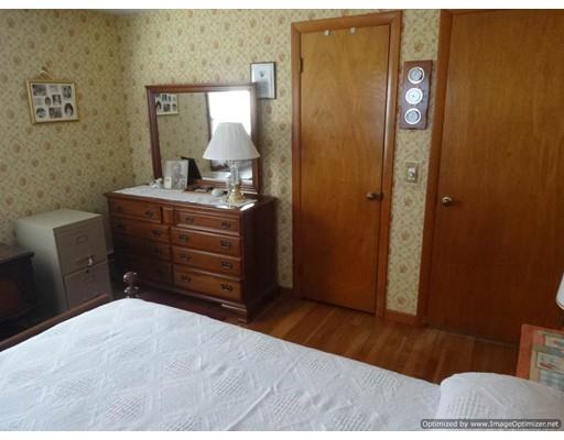 25 Lynebrook Rd, Springfield, MA 01118 photo 8