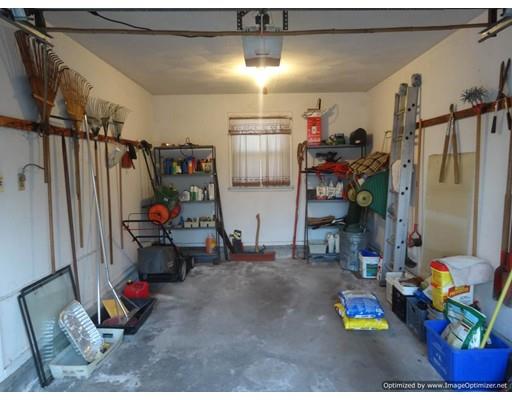 25 Lynebrook Rd, Springfield, MA 01118 photo 13