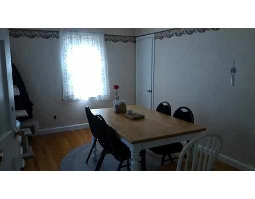 24 Brooks St, Springfield, MA 01109 photo 2