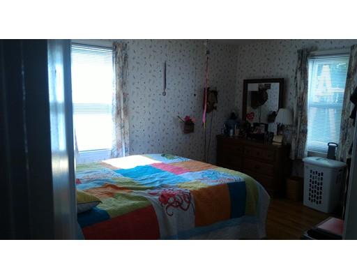 24 Brooks St, Springfield, MA 01109 photo 7