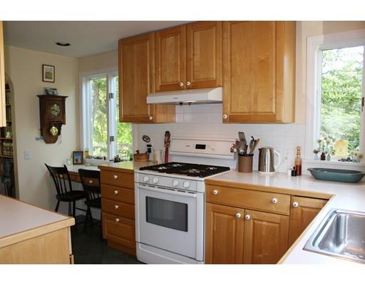 21 Willow Rd, Marblehead, MA 01945 photo 4