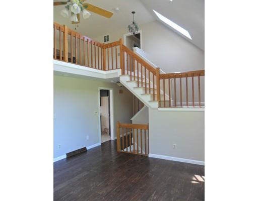 30 County Rd E, Raynham, MA 02767 photo 3