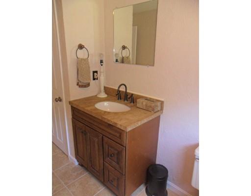 30 County Rd E, Raynham, MA 02767 photo 9