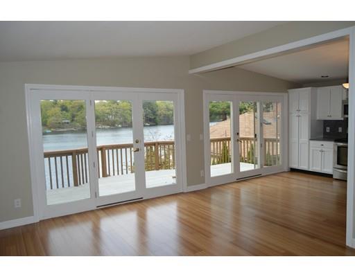 27 Worcester Ave, Hudson, MA 01749 photo 2