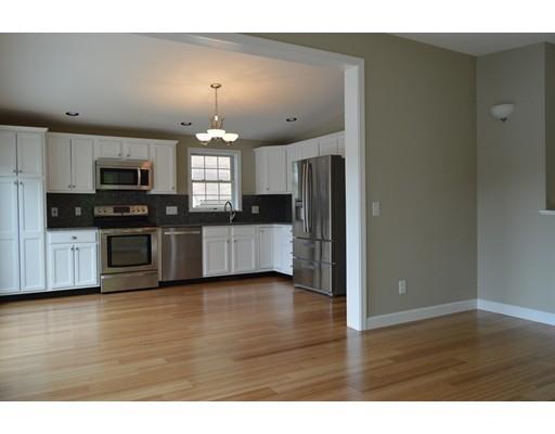 27 Worcester Ave, Hudson, MA 01749 photo 6
