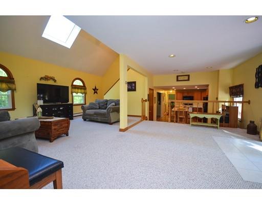 30 Maple Ln, Sutton, MA 01590 photo 17