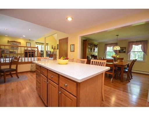 30 Maple Ln, Sutton, MA 01590 photo 5