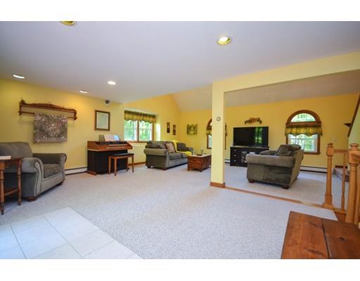 30 Maple Ln, Sutton, MA 01590 photo 16