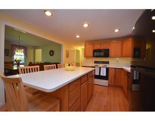 30 Maple Ln, Sutton, MA 01590 photo 4
