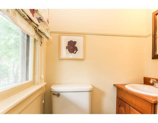 34 Rencelau St, Springfield, MA 01118 photo 16