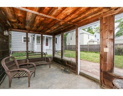 34 Rencelau St, Springfield, MA 01118 photo 4